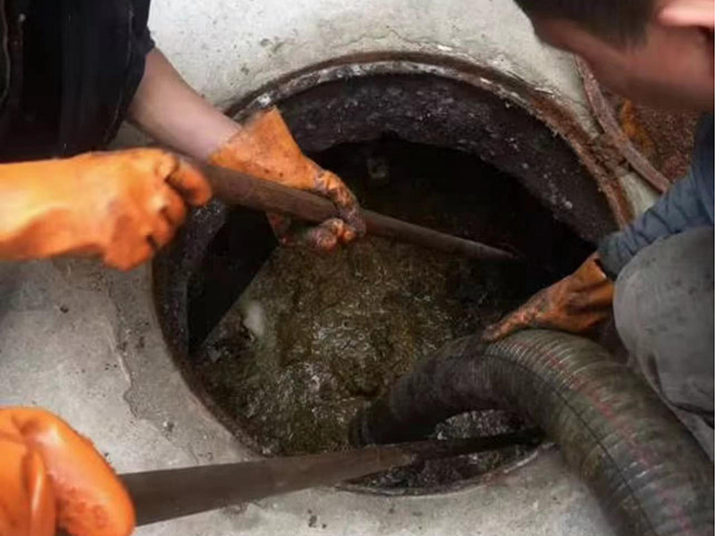 克东清理化粪池时如何避免沼气的危害?